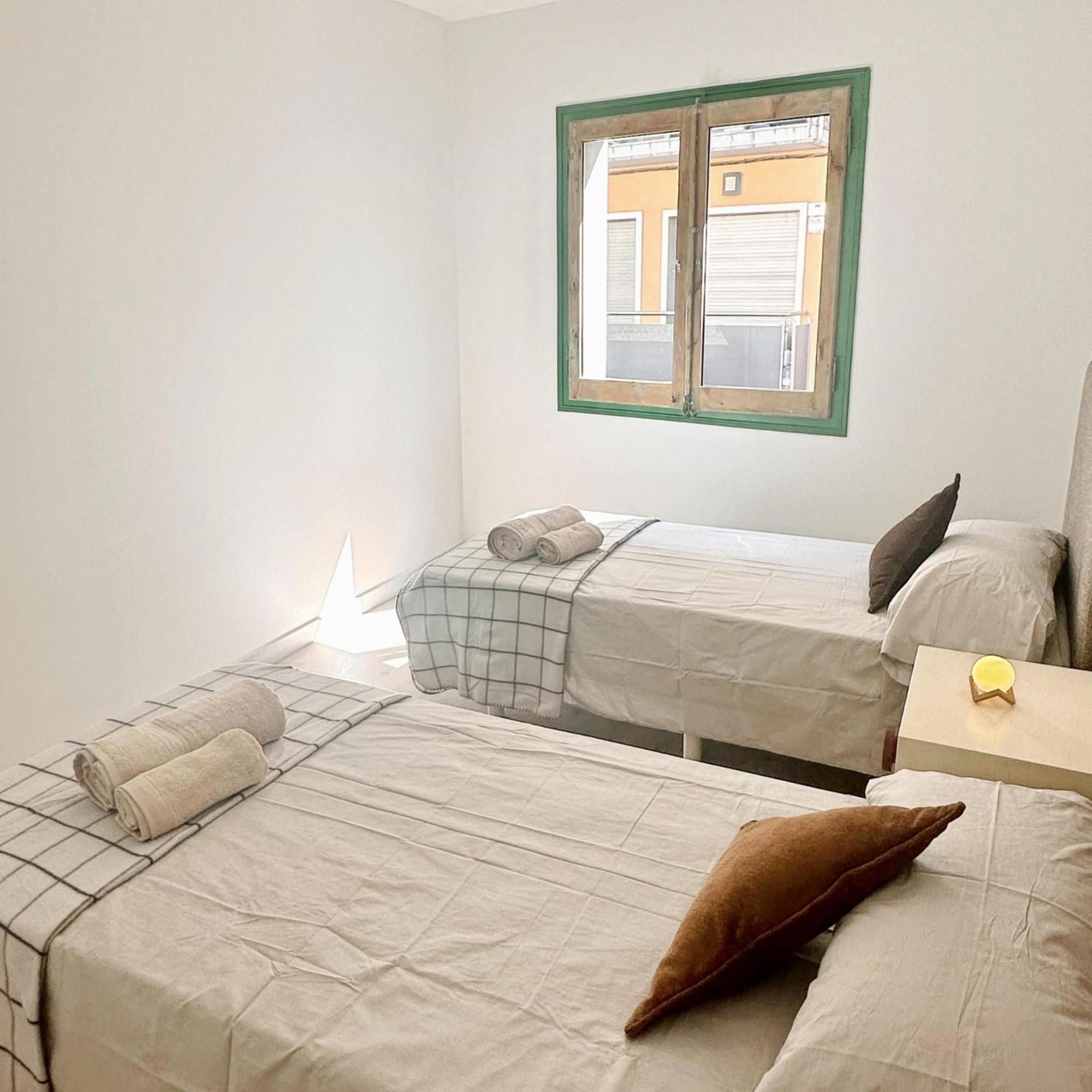 Cozycatalonia - Exclusive Attic In Central Бланес Екстериор снимка